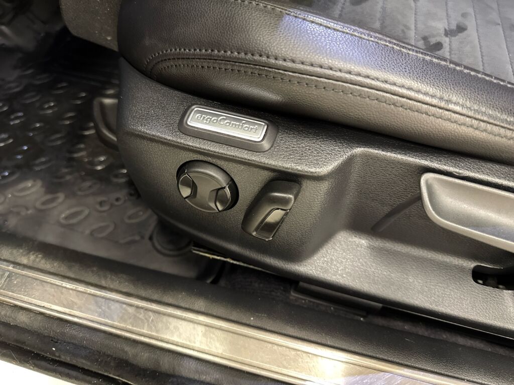 Volkswagen Passat 2016 Valkoinen