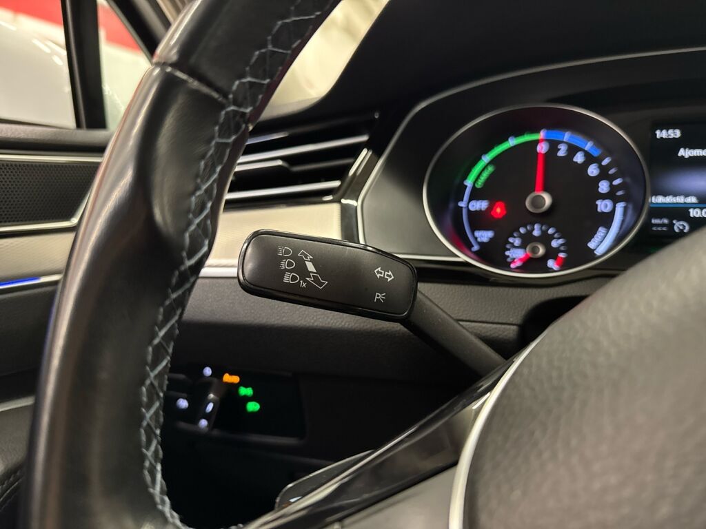 Volkswagen Passat 2016 Valkoinen