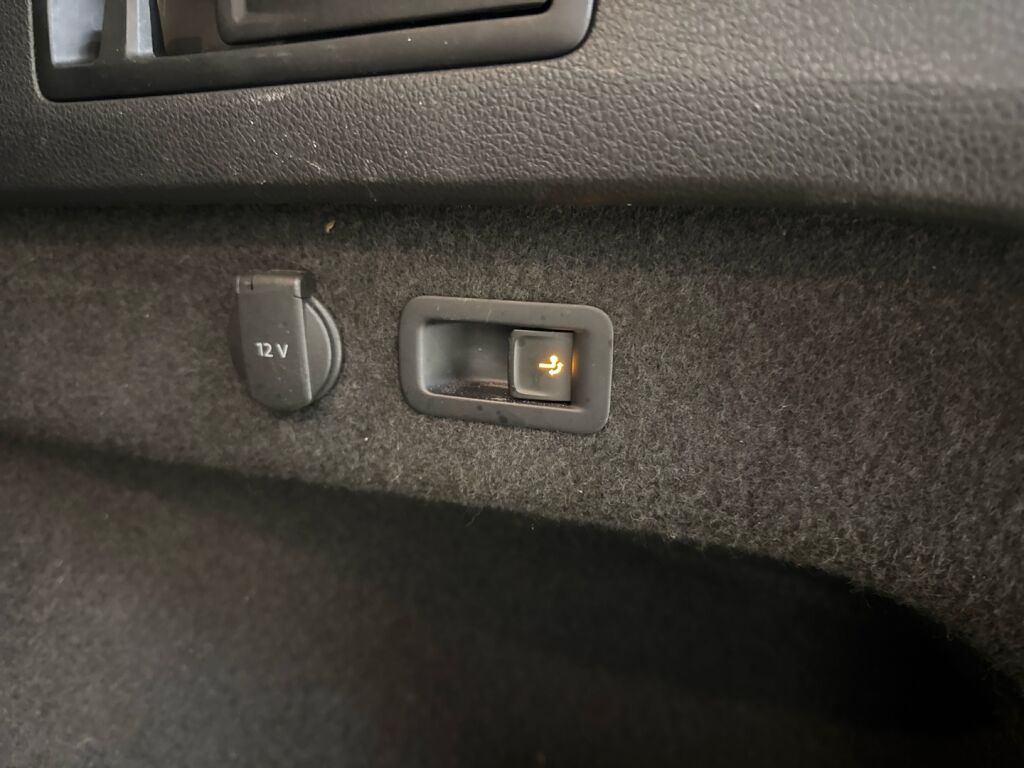 Volkswagen Passat 2016 Valkoinen