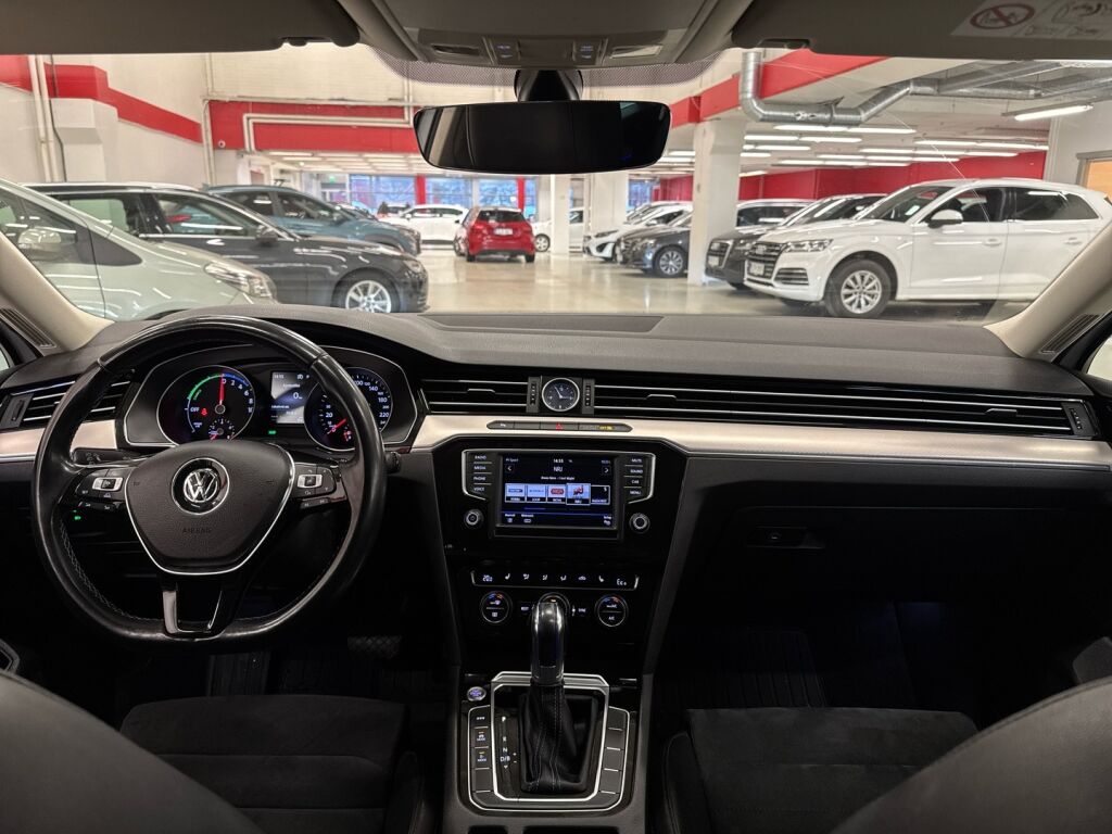 Volkswagen Passat 2016 Valkoinen