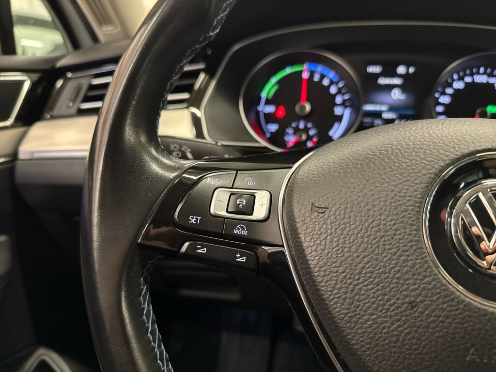 Volkswagen Passat 2016 Valkoinen