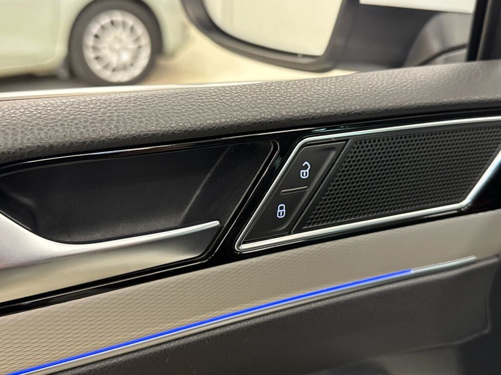 Volkswagen Passat 2016 Valkoinen