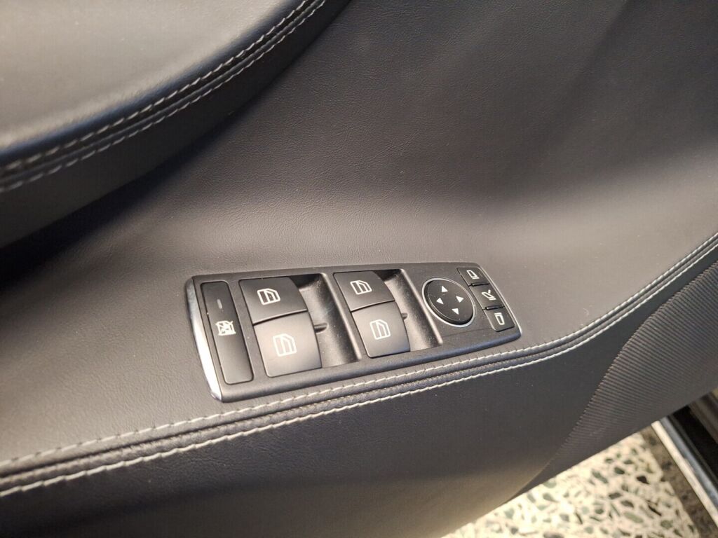 Tesla Model S 2018 Musta