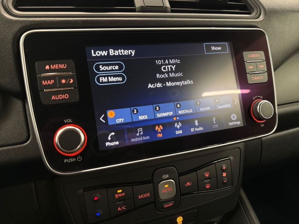 Nissan Leaf 2021 Valkoinen