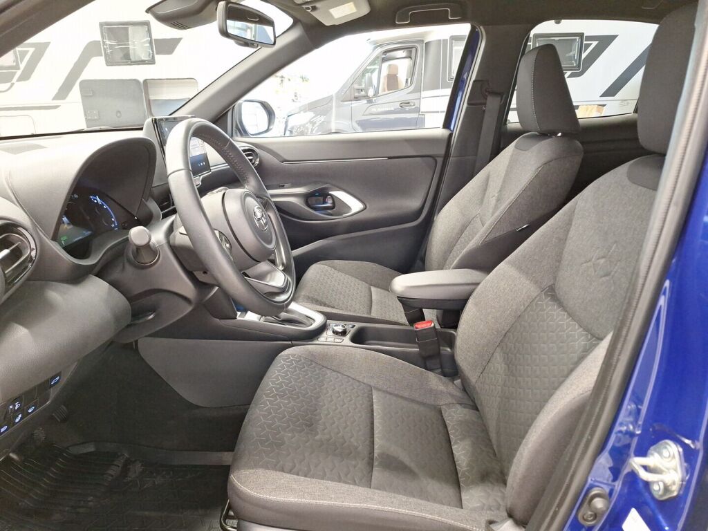 Toyota Yaris Cross 2023 Sininen