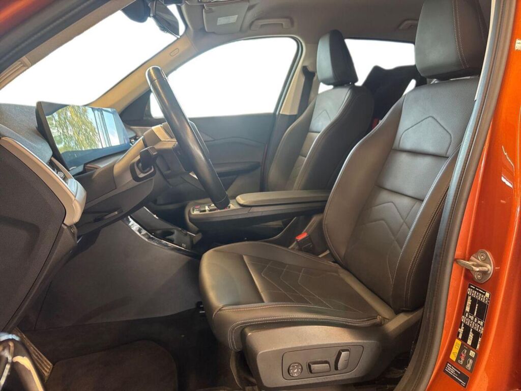 BMW X1 2023 Oranssi