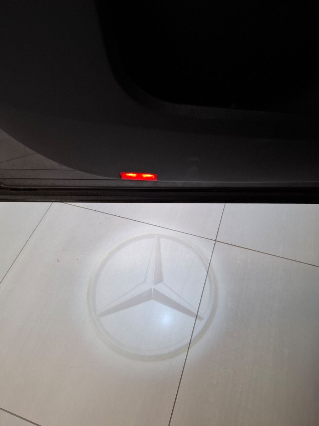 Mercedes-Benz EQB 2022 Harmaa