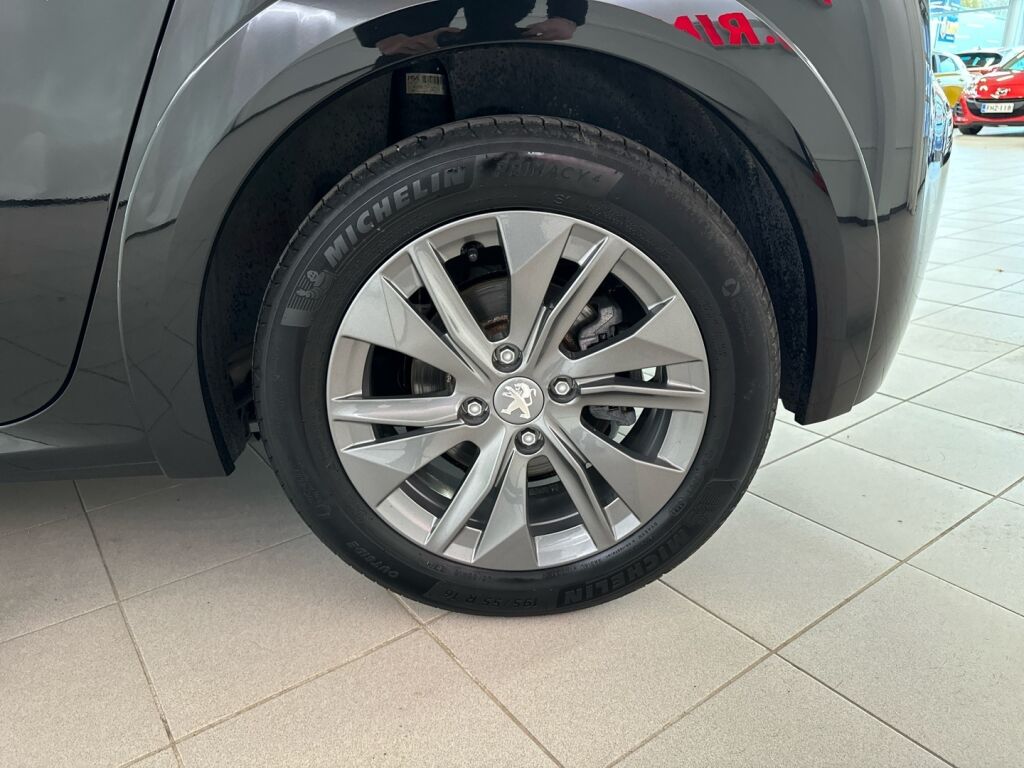 Peugeot e-208 2021 Musta