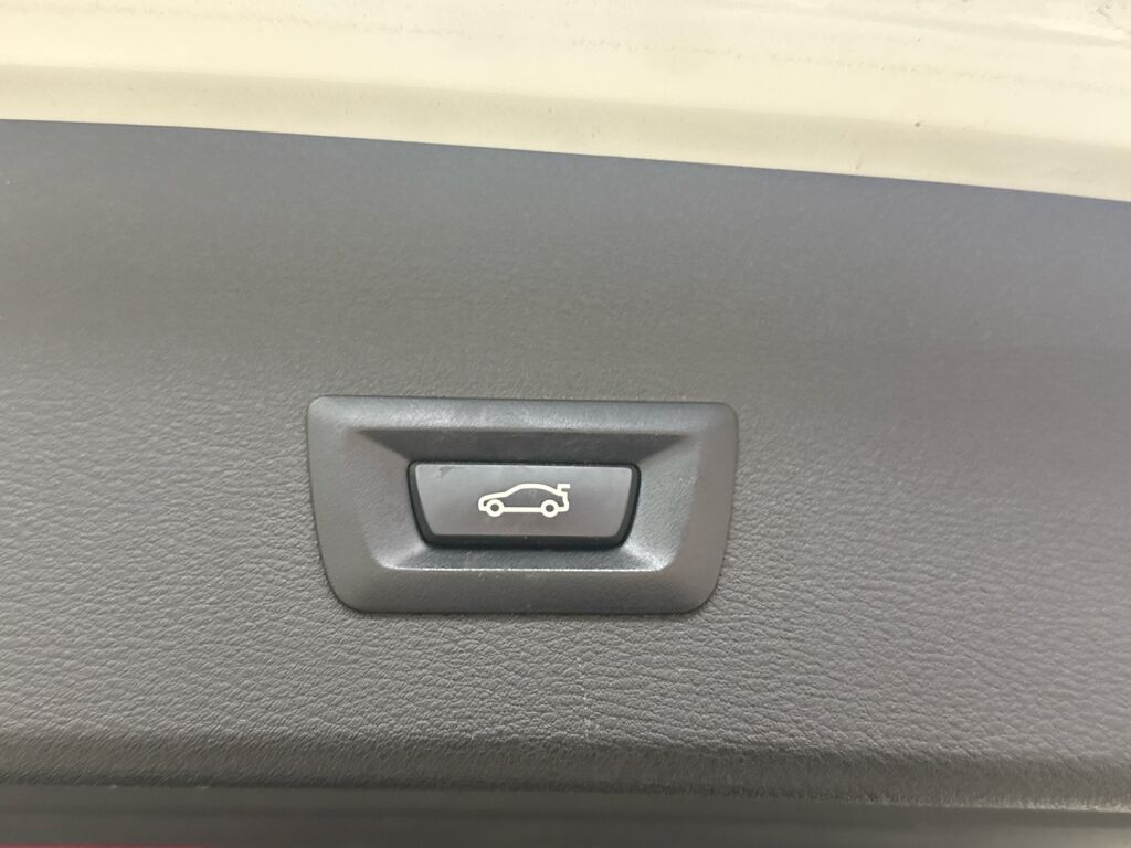 BMW X1 2021 Valkoinen