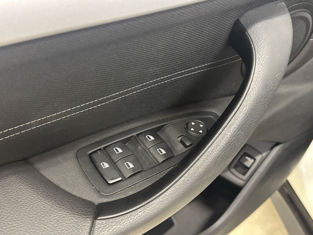 BMW X1 2021 Valkoinen