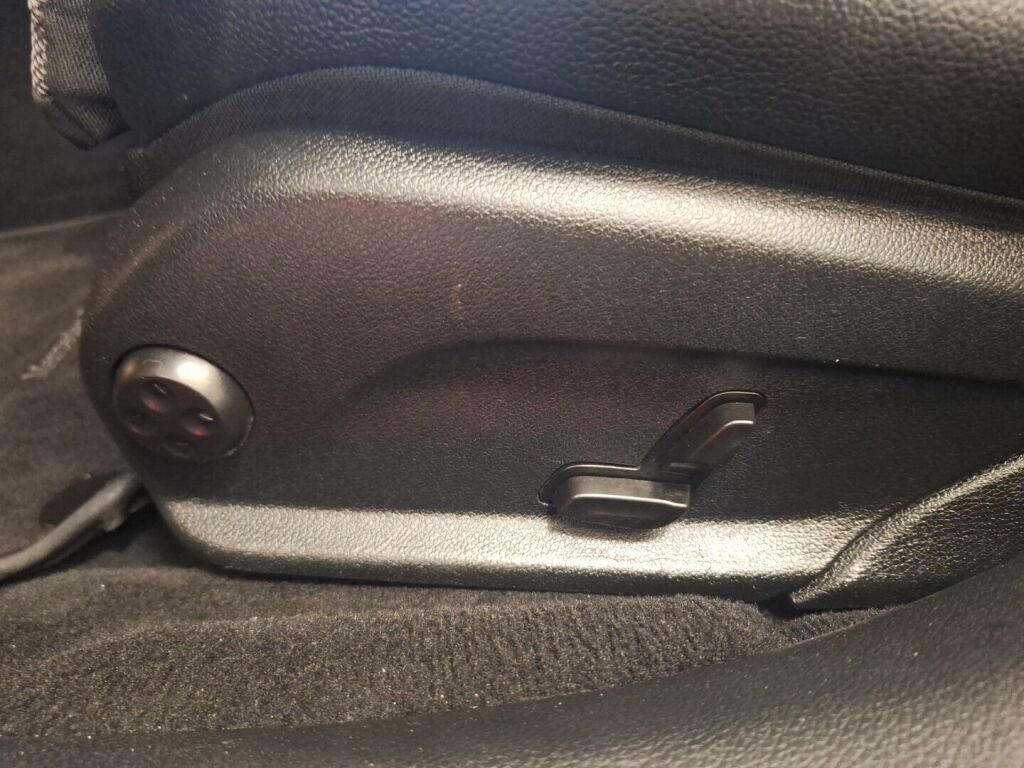 Mercedes-Benz E 2020 Musta