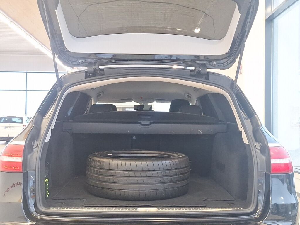 Mercedes-Benz E 2020 Musta