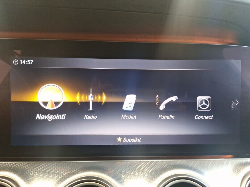 Mercedes-Benz E 2020 Musta