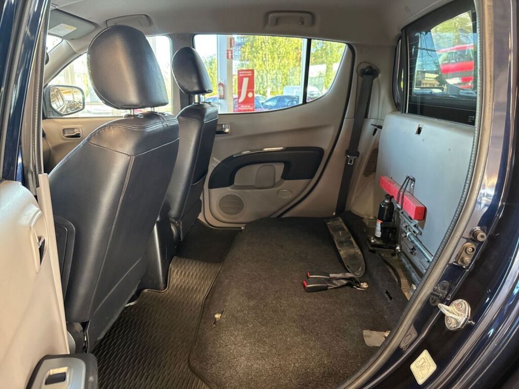 Mitsubishi L200 2012 Sininen