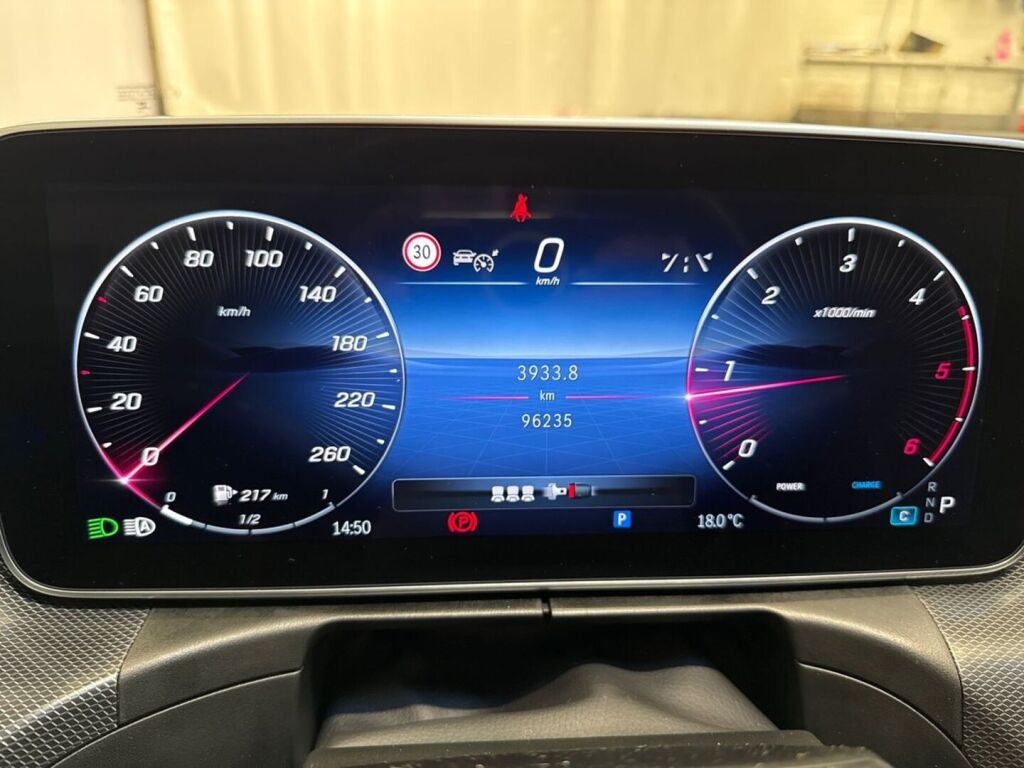 Mercedes-Benz C 2023 Musta