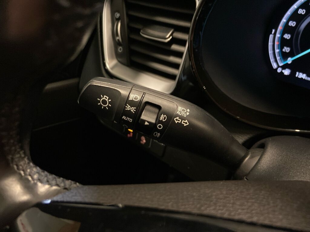 Kia XCeed 2020 Harmaa