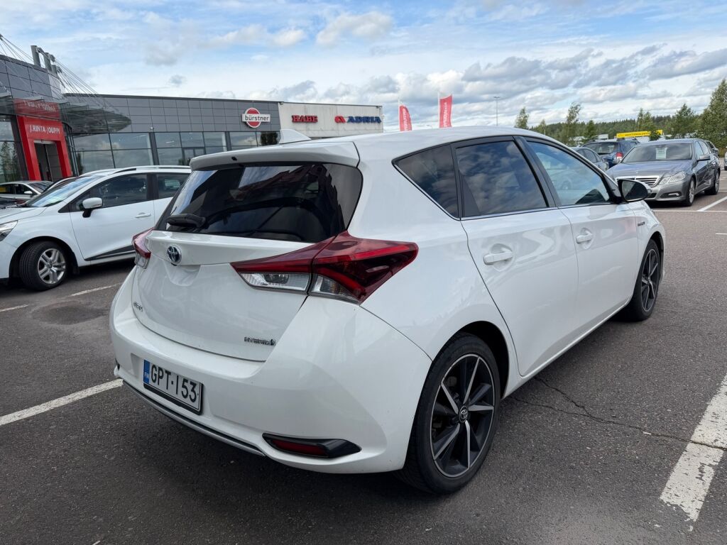 Toyota Auris 2017 Valkoinen