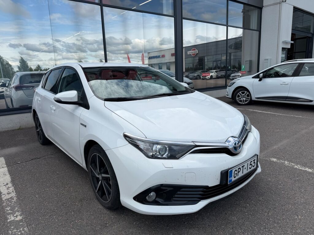 Toyota Auris 2017 Valkoinen