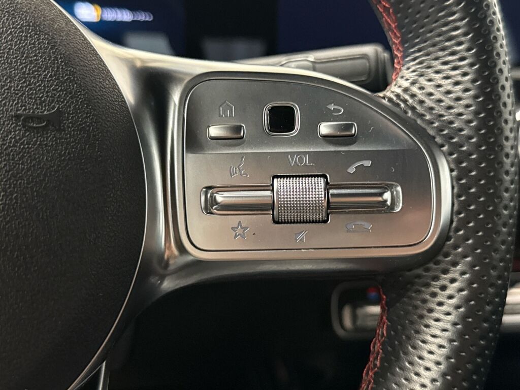 Mercedes-Benz A 2021 Valkoinen