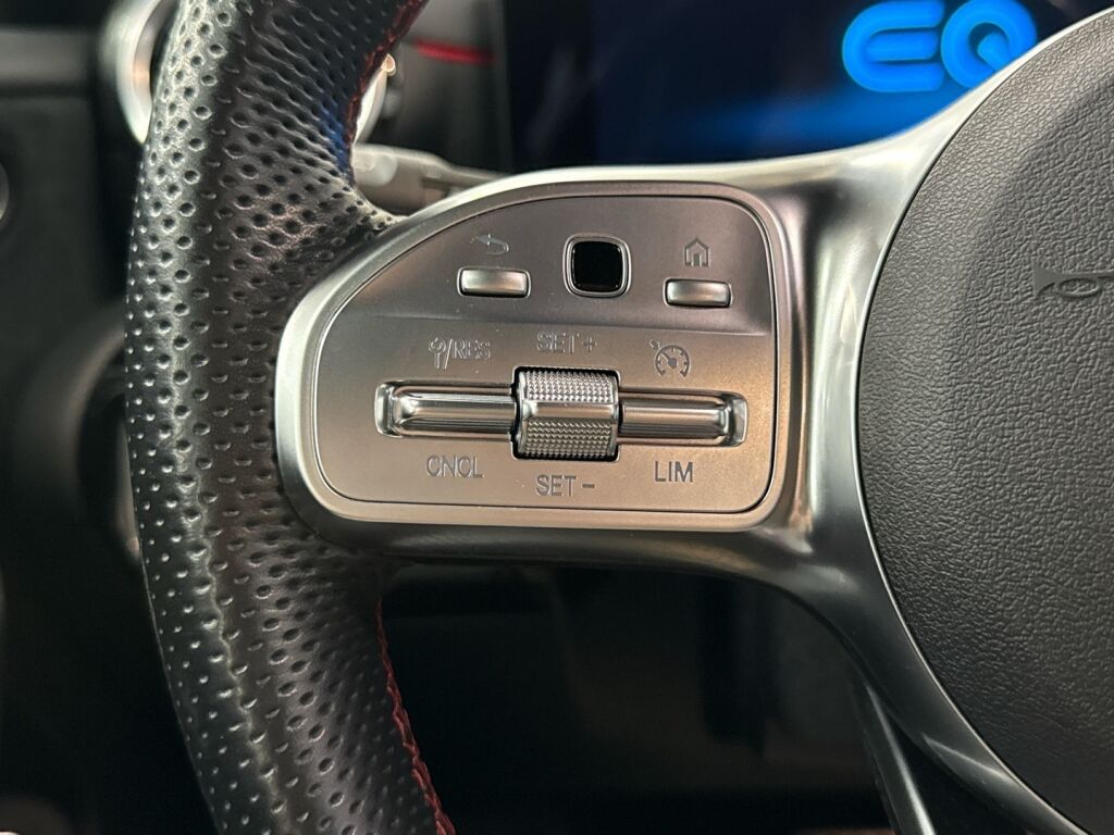 Mercedes-Benz A 2021 Valkoinen