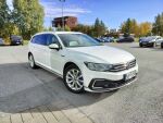 Volkswagen Passat 2020 Valkoinen