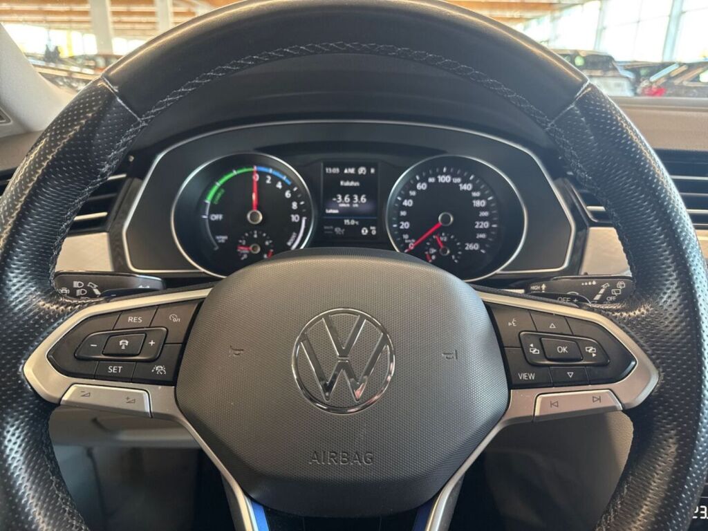 Volkswagen Passat 2020 Valkoinen