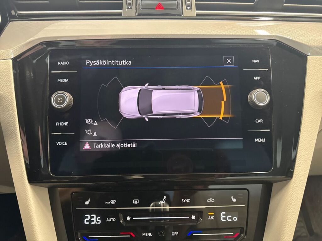 Volkswagen Passat 2020 Valkoinen