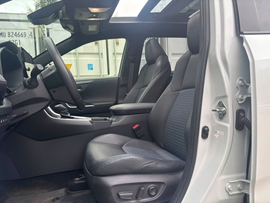 Toyota RAV4 2024 Valkoinen