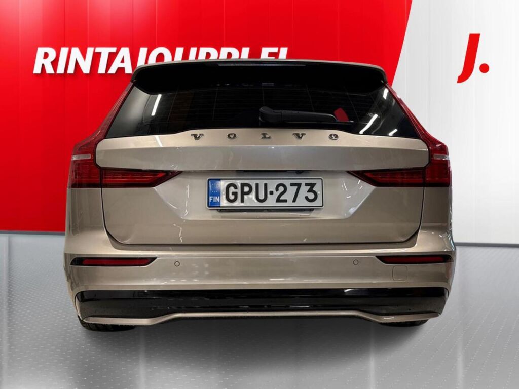 Volvo V60 2024 Ruskea (beige)