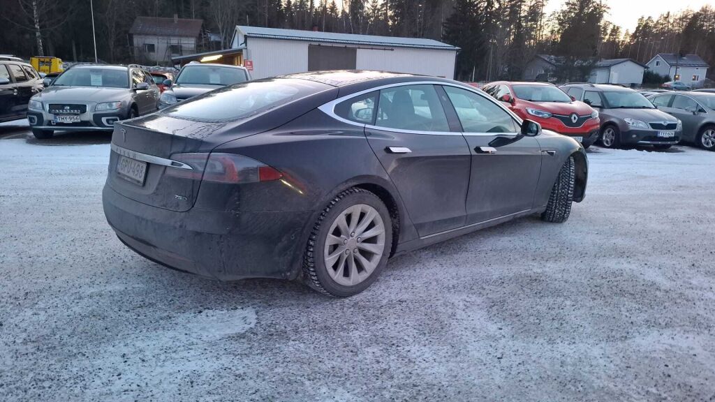 Tesla Model S 2018 Musta