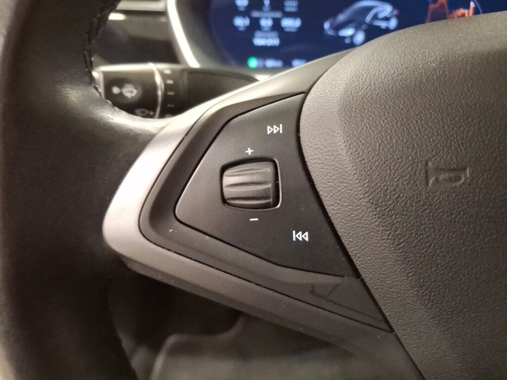 Tesla Model S 2018 Musta