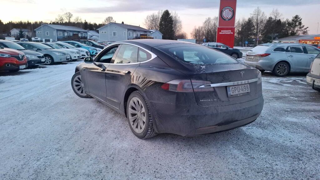 Tesla Model S 2018 Musta