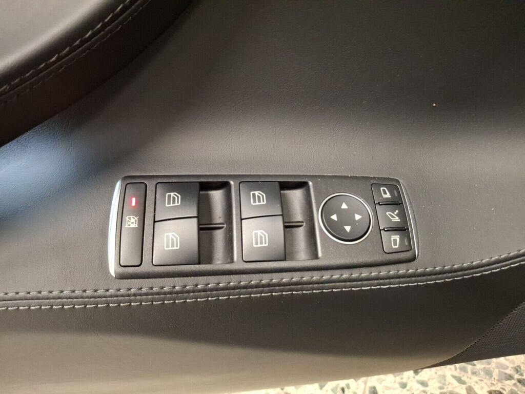 Tesla Model S 2018 Musta