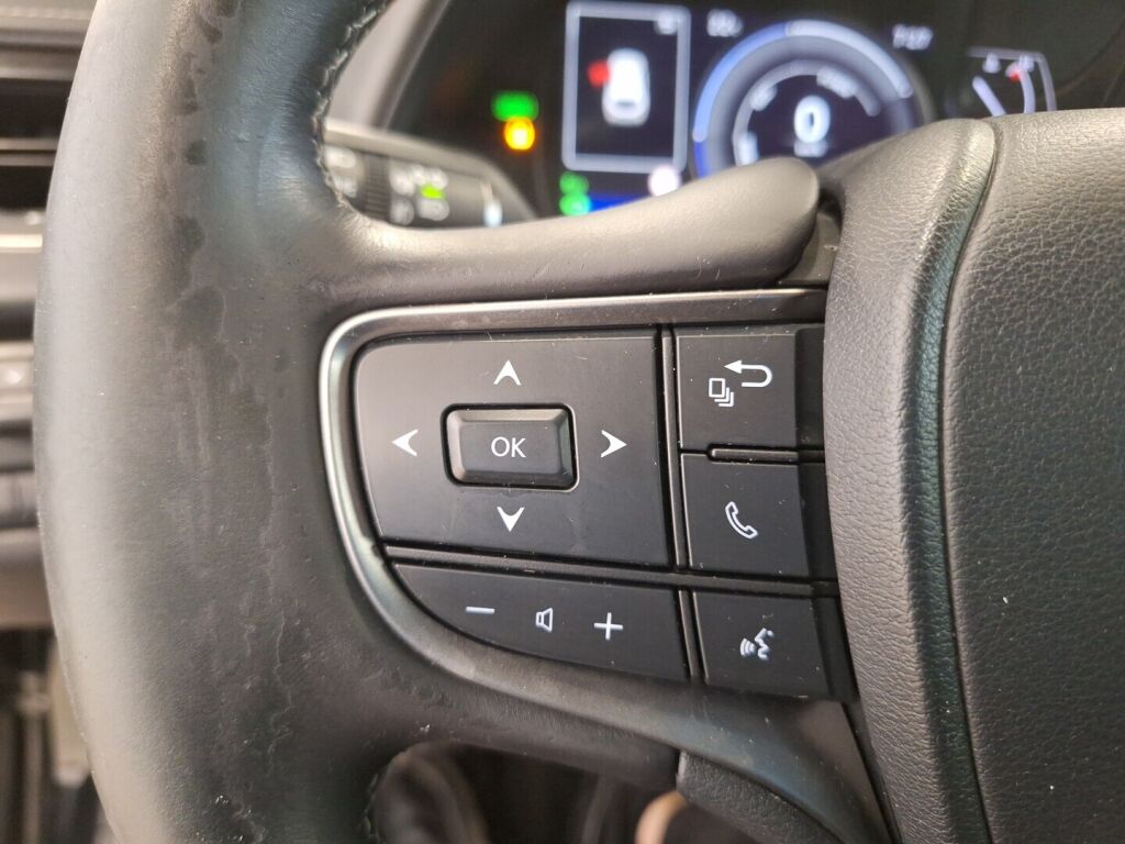 Lexus UX 2020 Musta
