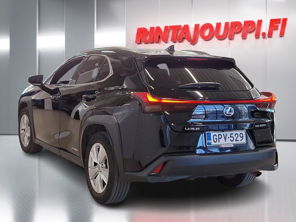 Lexus UX 2020 Musta