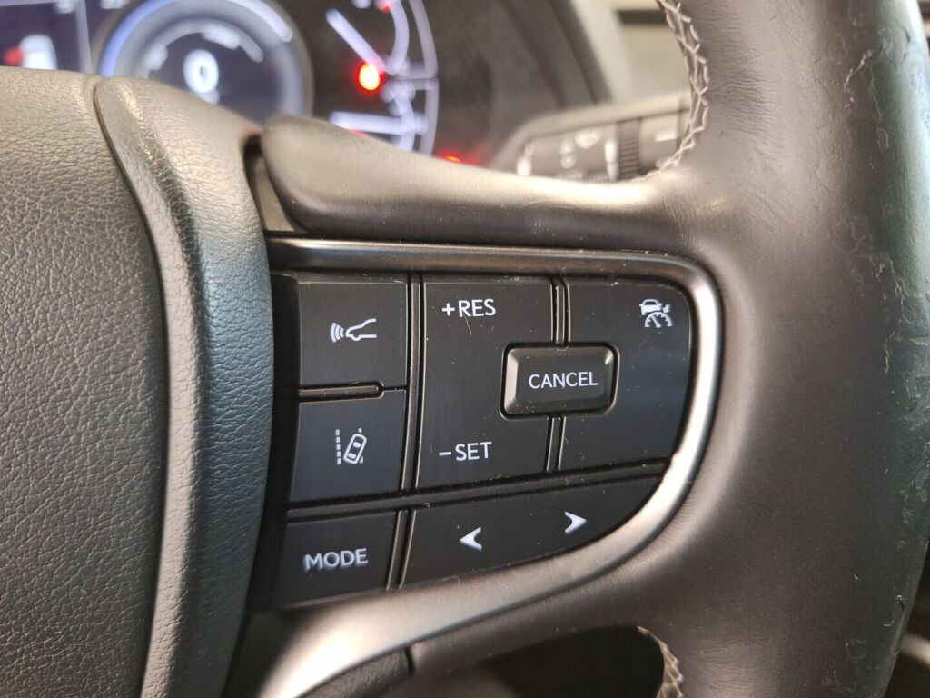 Lexus UX 2020 Musta
