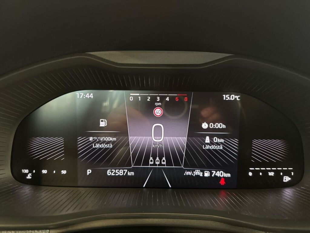 Skoda Kamiq 2024 Musta