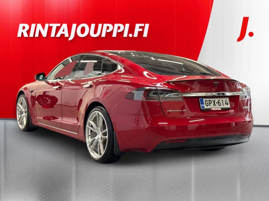 Tesla Model S 2019 Punainen