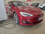 Tesla Model S 2019 Punainen