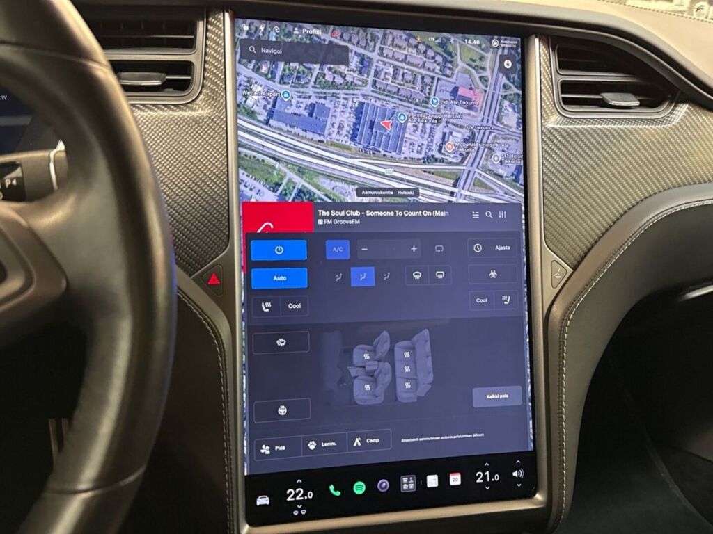 Tesla Model S 2019 Punainen