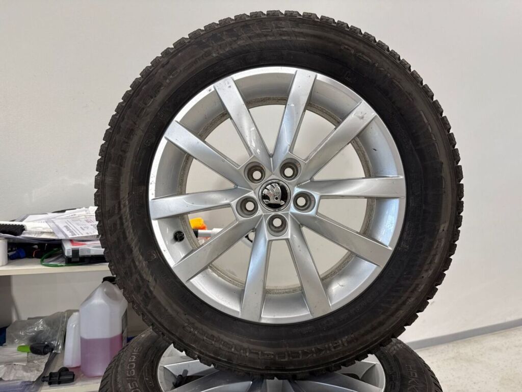 Skoda Kamiq 2024 Harmaa