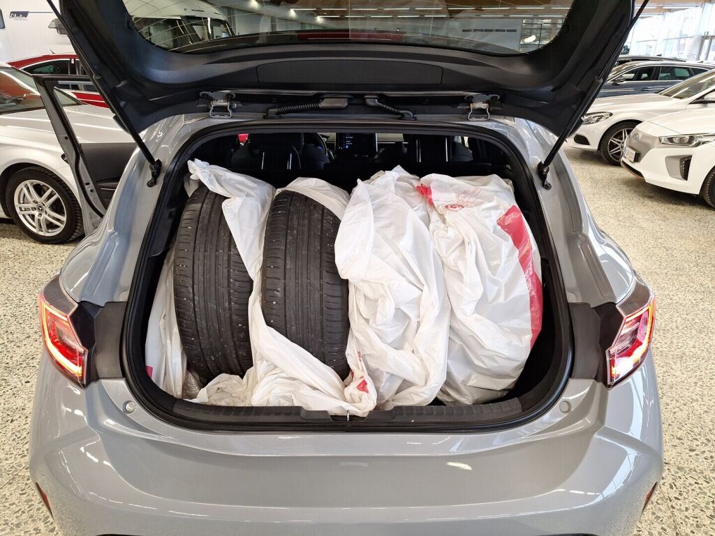 Toyota Corolla 2022 Harmaa