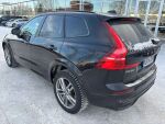 Volvo XC60 2022 Musta