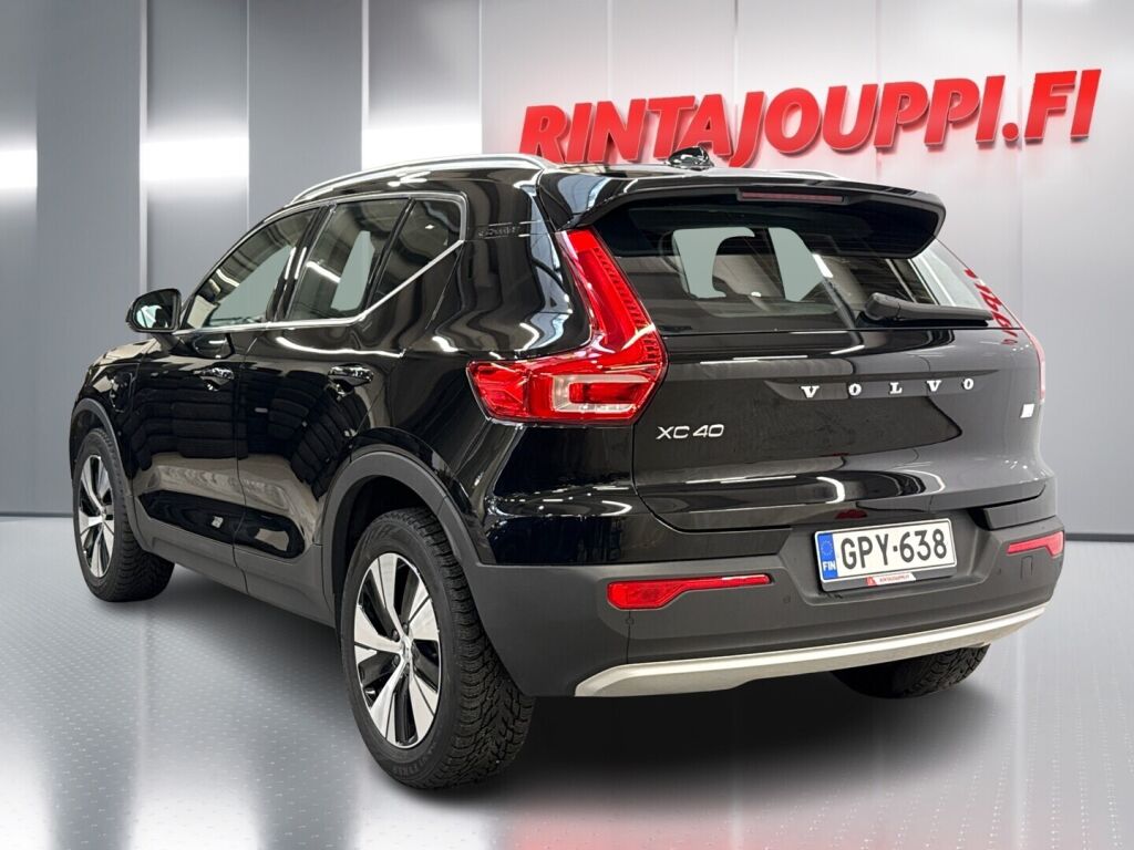 Volvo XC40 2021 Musta