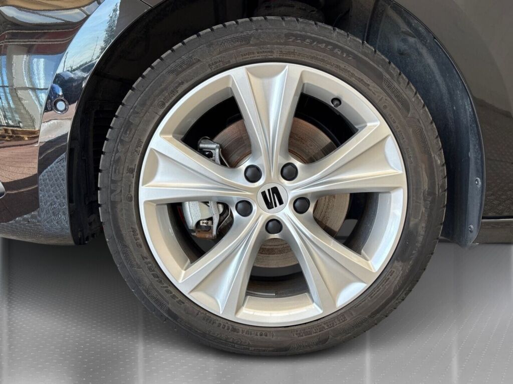 Seat Leon Sportstourer 2024 Musta