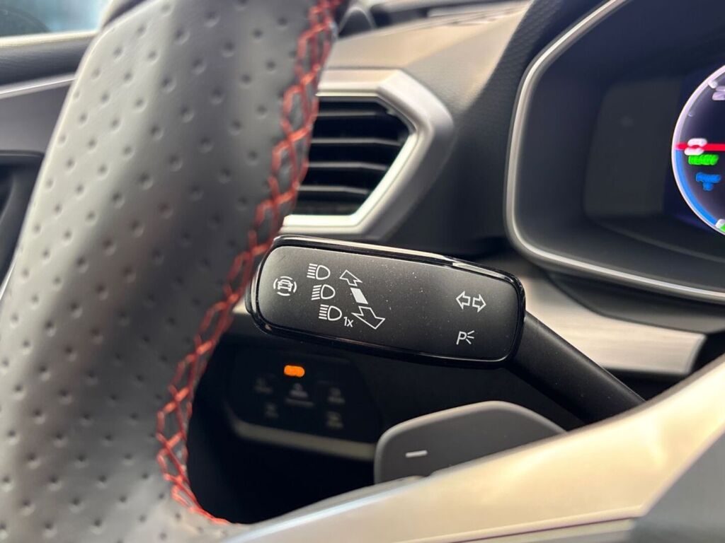 Seat Leon Sportstourer 2024 Musta