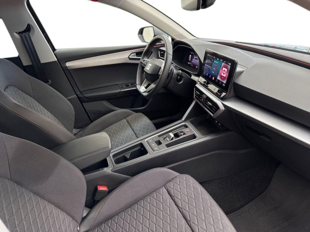 Seat Leon Sportstourer 2024 Musta