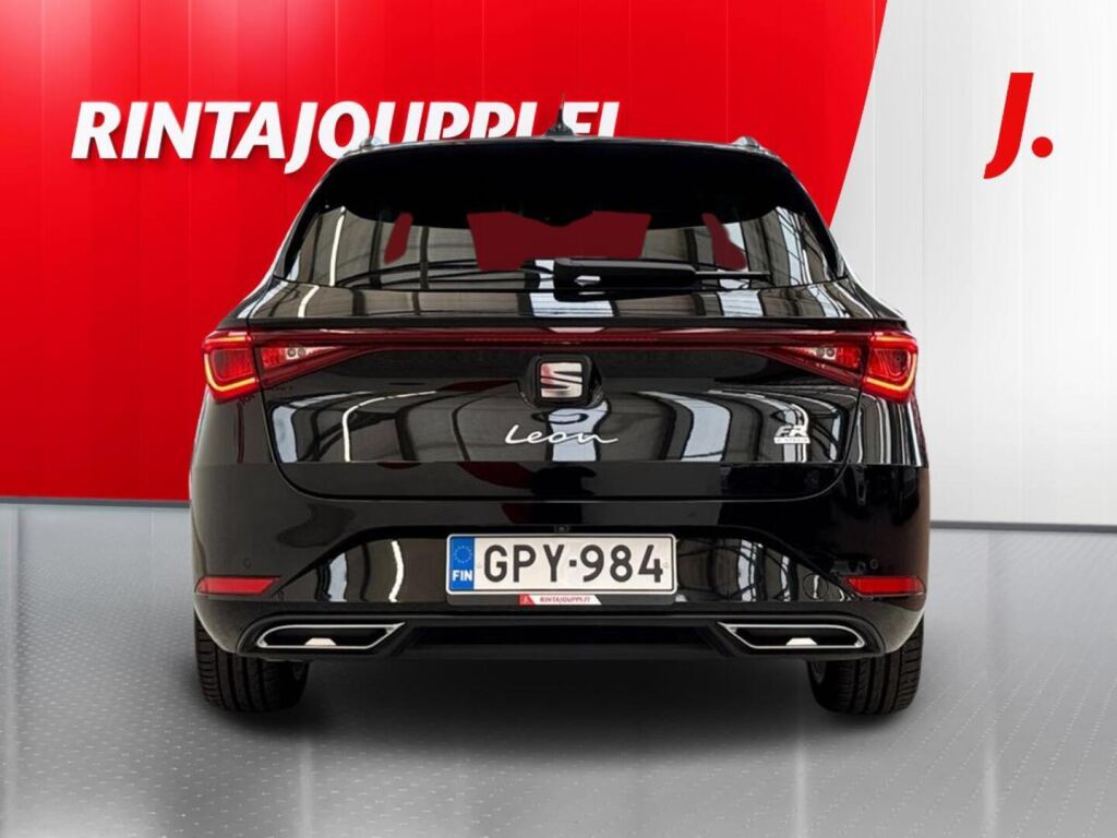 Seat Leon Sportstourer 2024 Musta