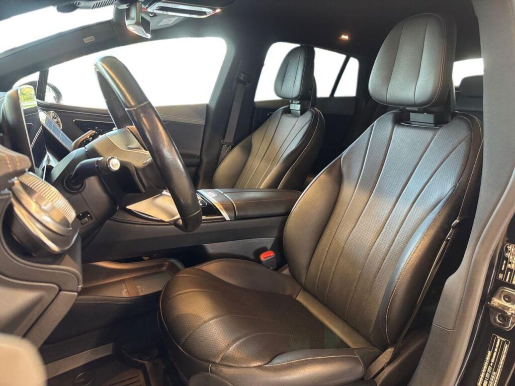 Mercedes-Benz EQE 2022 Musta
