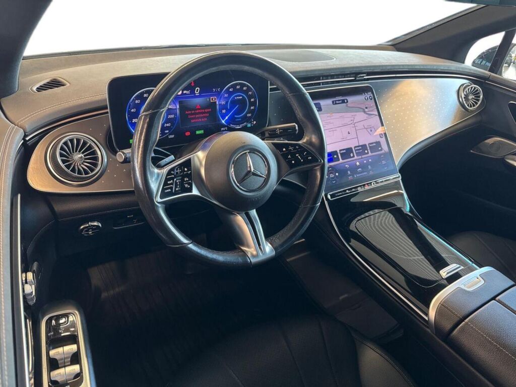 Mercedes-Benz EQE 2022 Musta